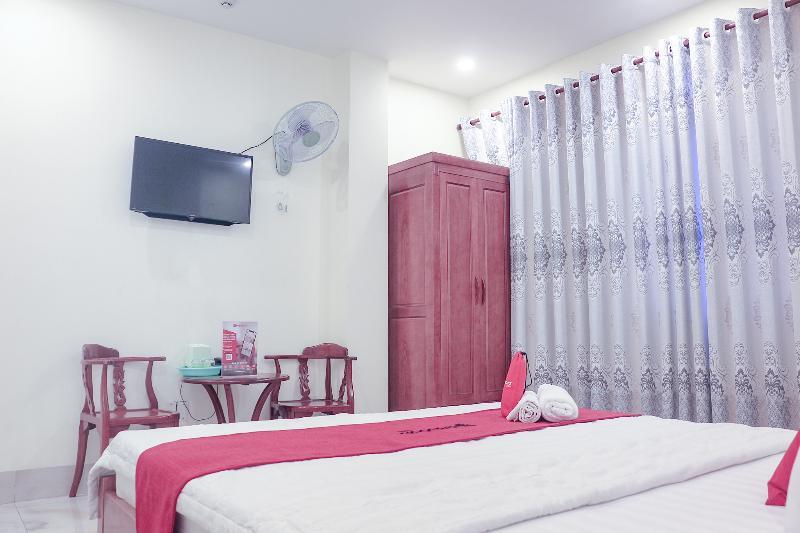 Reddoorz Plus @ Dong Den Street Hotel Ho Chi Minh City Exterior photo