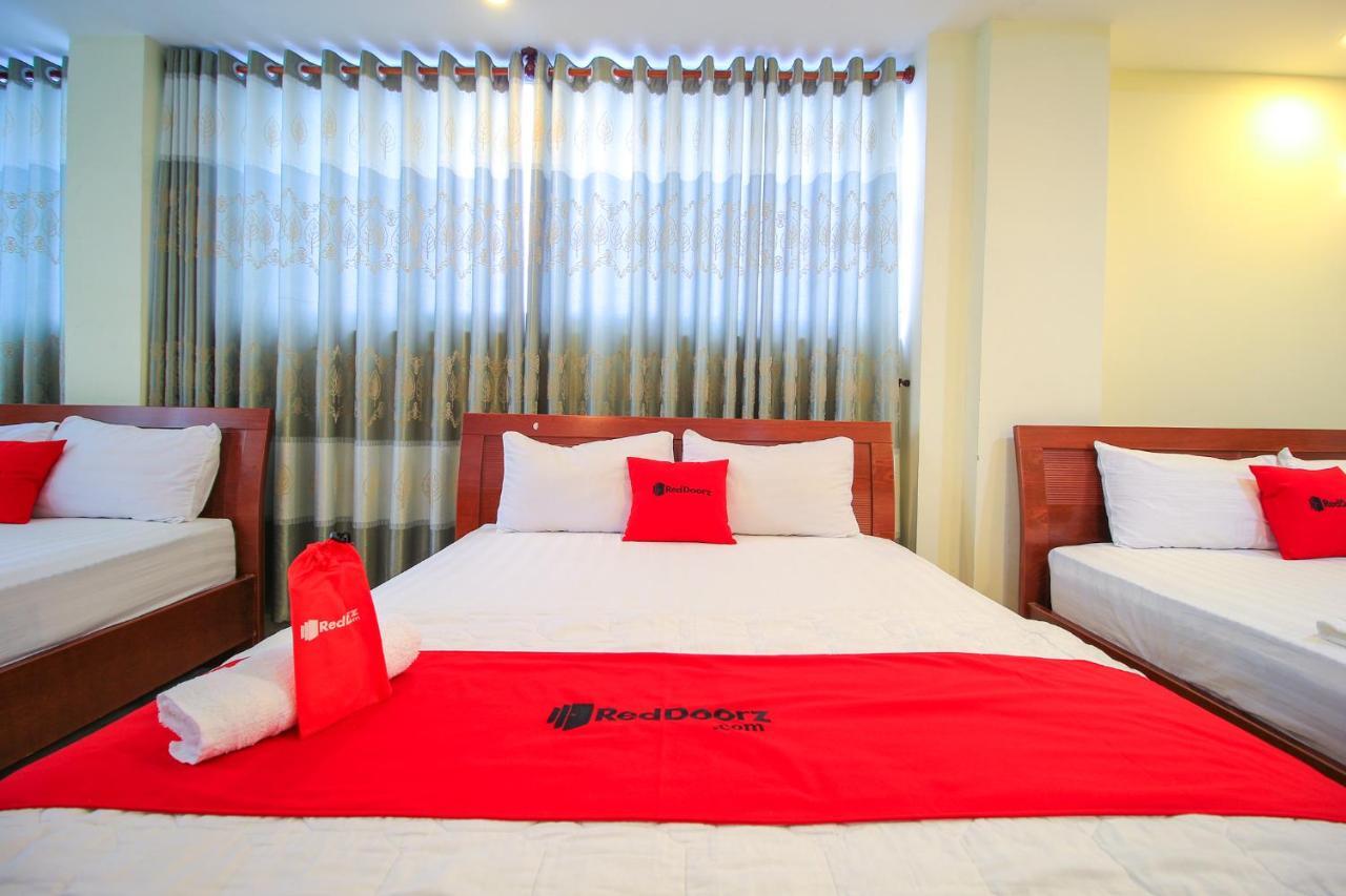 Reddoorz Plus @ Dong Den Street Hotel Ho Chi Minh City Exterior photo