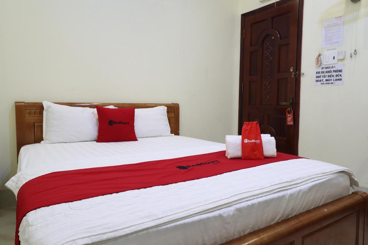 Reddoorz Plus @ Dong Den Street Hotel Ho Chi Minh City Exterior photo