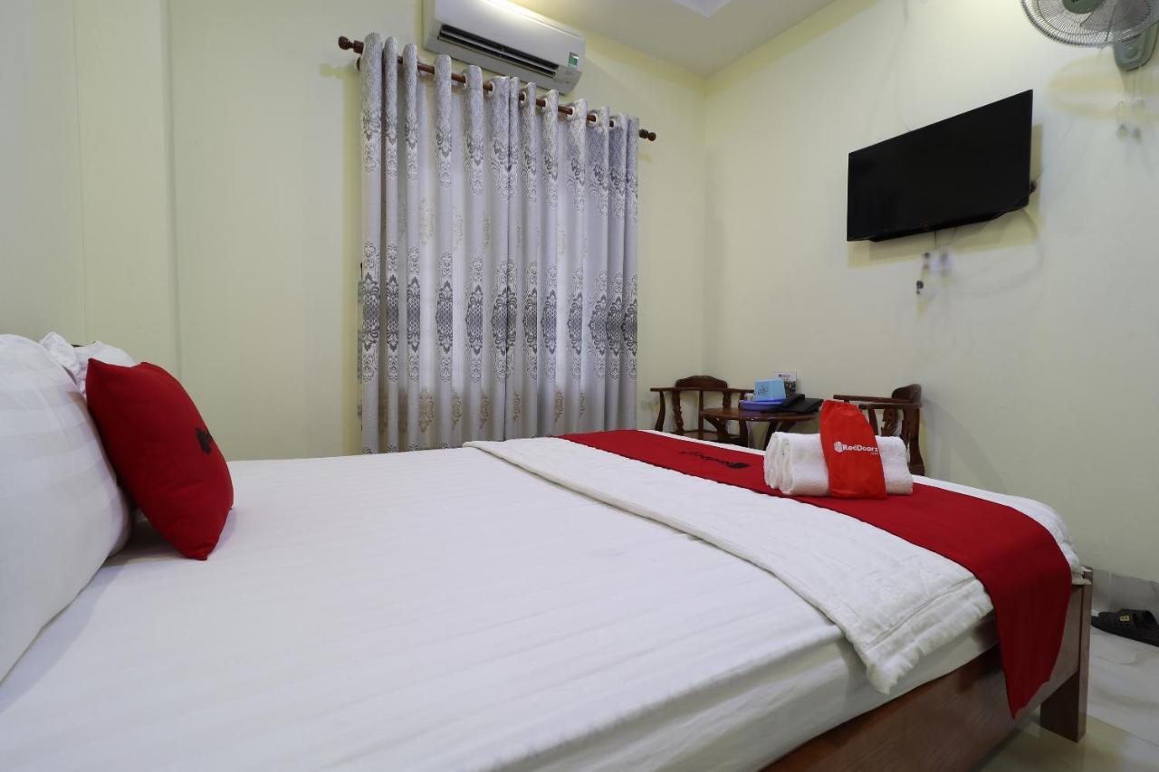 Reddoorz Plus @ Dong Den Street Hotel Ho Chi Minh City Exterior photo